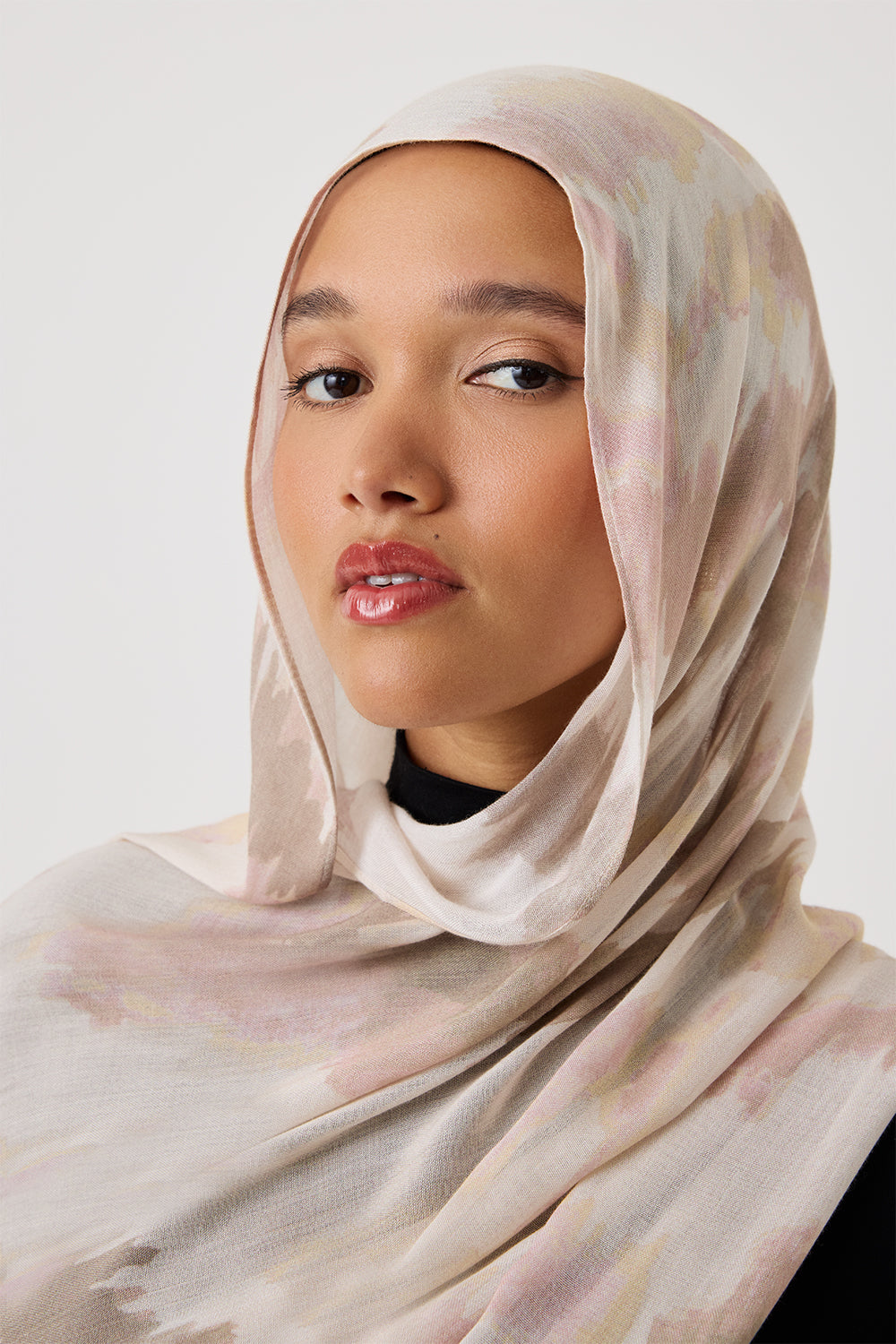 #color_Ivory Mist
