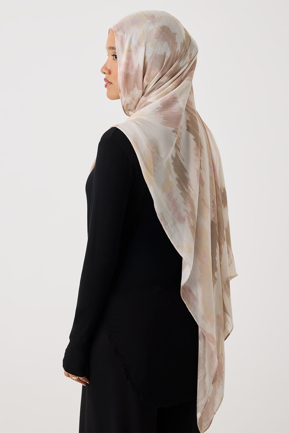 #color_Ivory Mist